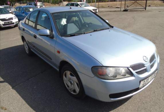 Nissan - Almera