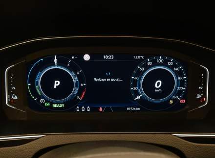Volkswagen - Passat