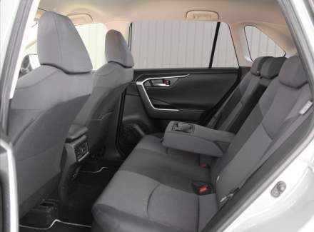 Toyota - RAV 4
