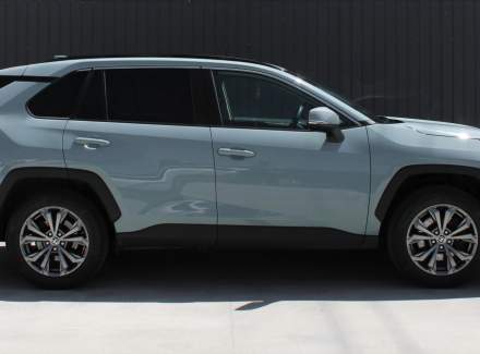 Toyota - RAV 4