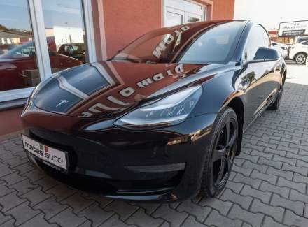 Tesla - Model 3
