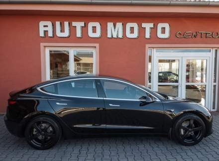 Tesla - Model 3