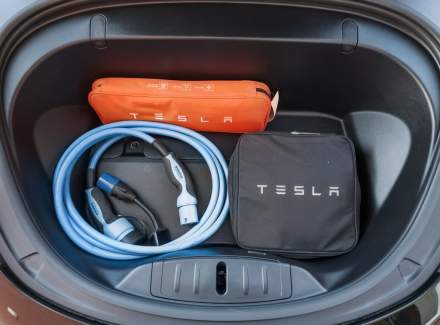 Tesla - Model 3