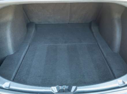 Tesla - Model 3