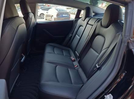 Tesla - Model 3