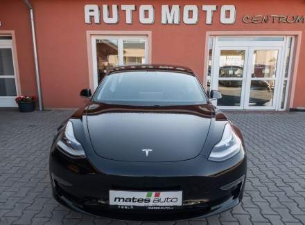 Tesla - Model 3