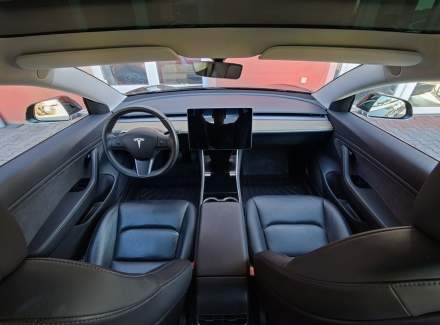Tesla - Model 3
