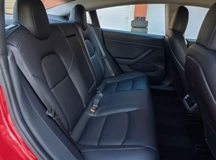 Tesla - Model 3