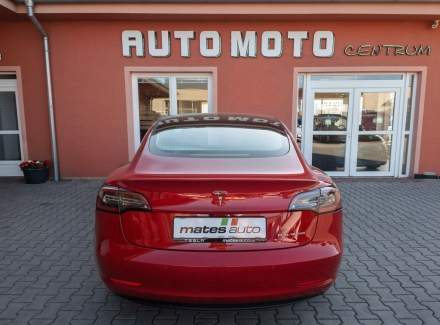 Tesla - Model 3