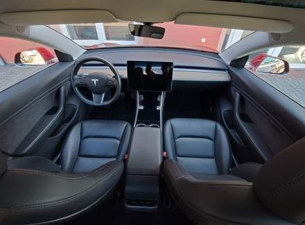 Tesla - Model 3