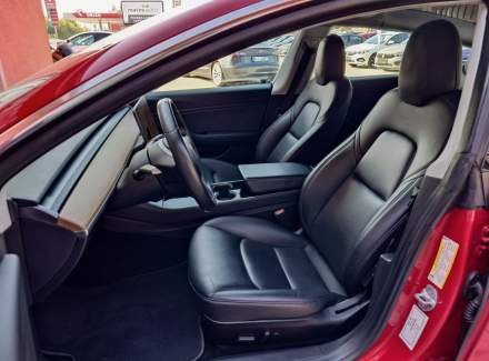 Tesla - Model 3