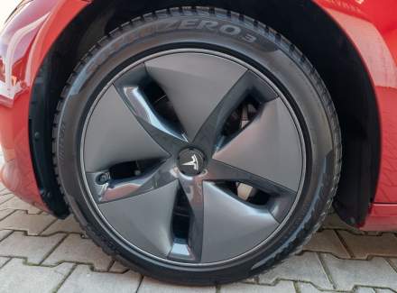 Tesla - Model 3