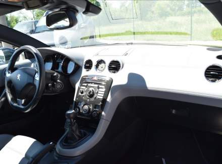 Peugeot - RCZ