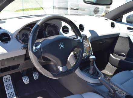 Peugeot - RCZ