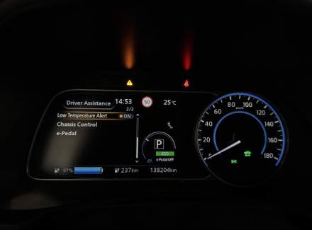 Nissan - Leaf