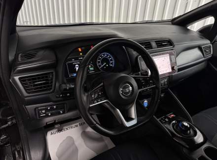 Nissan - Leaf