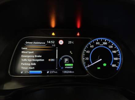 Nissan - Leaf