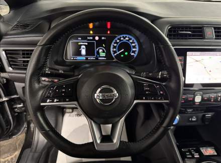 Nissan - Leaf