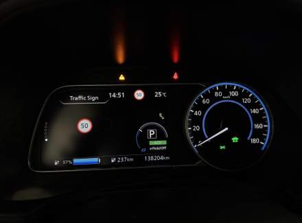 Nissan - Leaf