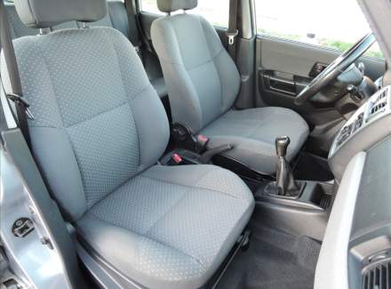 Mitsubishi - Pajero