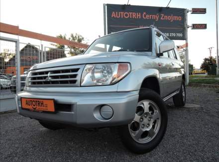 Mitsubishi - Pajero