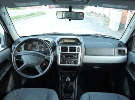 Mitsubishi - Pajero