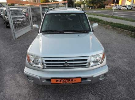 Mitsubishi - Pajero