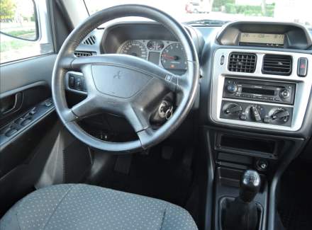 Mitsubishi - Pajero
