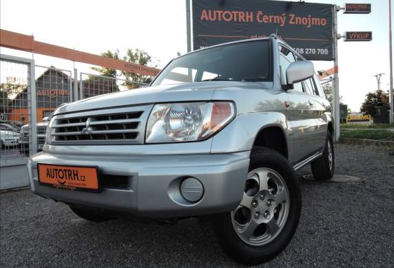 Mitsubishi - Pajero