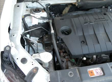 Mitsubishi - Outlander