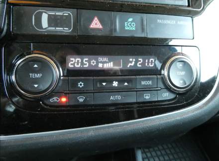 Mitsubishi - Outlander