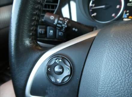 Mitsubishi - Outlander