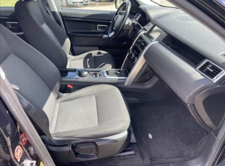Land Rover - Discovery Sport