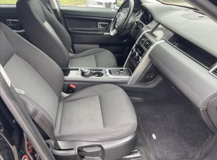 Land Rover - Discovery Sport