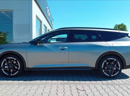 Kia - K4