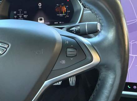 Tesla - Model X