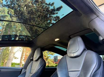 Tesla - Model X