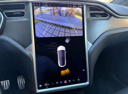 Tesla - Model X