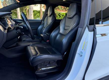 Tesla - Model X