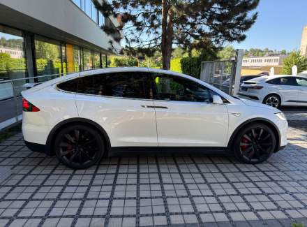 Tesla - Model X