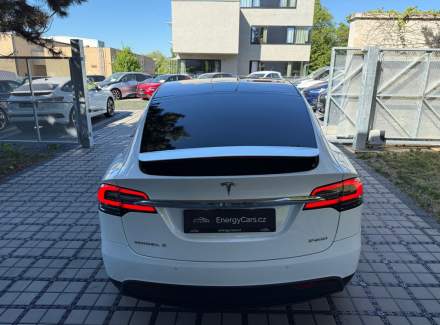 Tesla - Model X