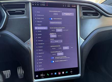 Tesla - Model X