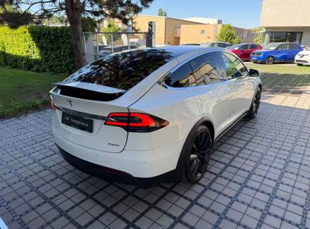 Tesla - Model X