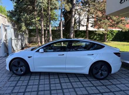 Tesla - Model 3