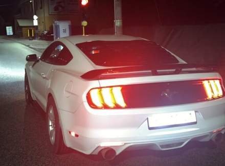 Ford - Mustang