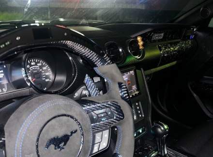 Ford - Mustang