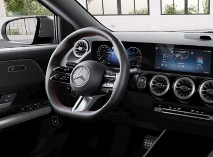 Mercedes-Benz - GLA