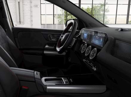 Mercedes-Benz - GLA