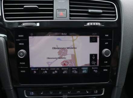 Volkswagen - Golf