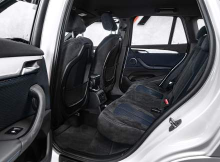 BMW - X1